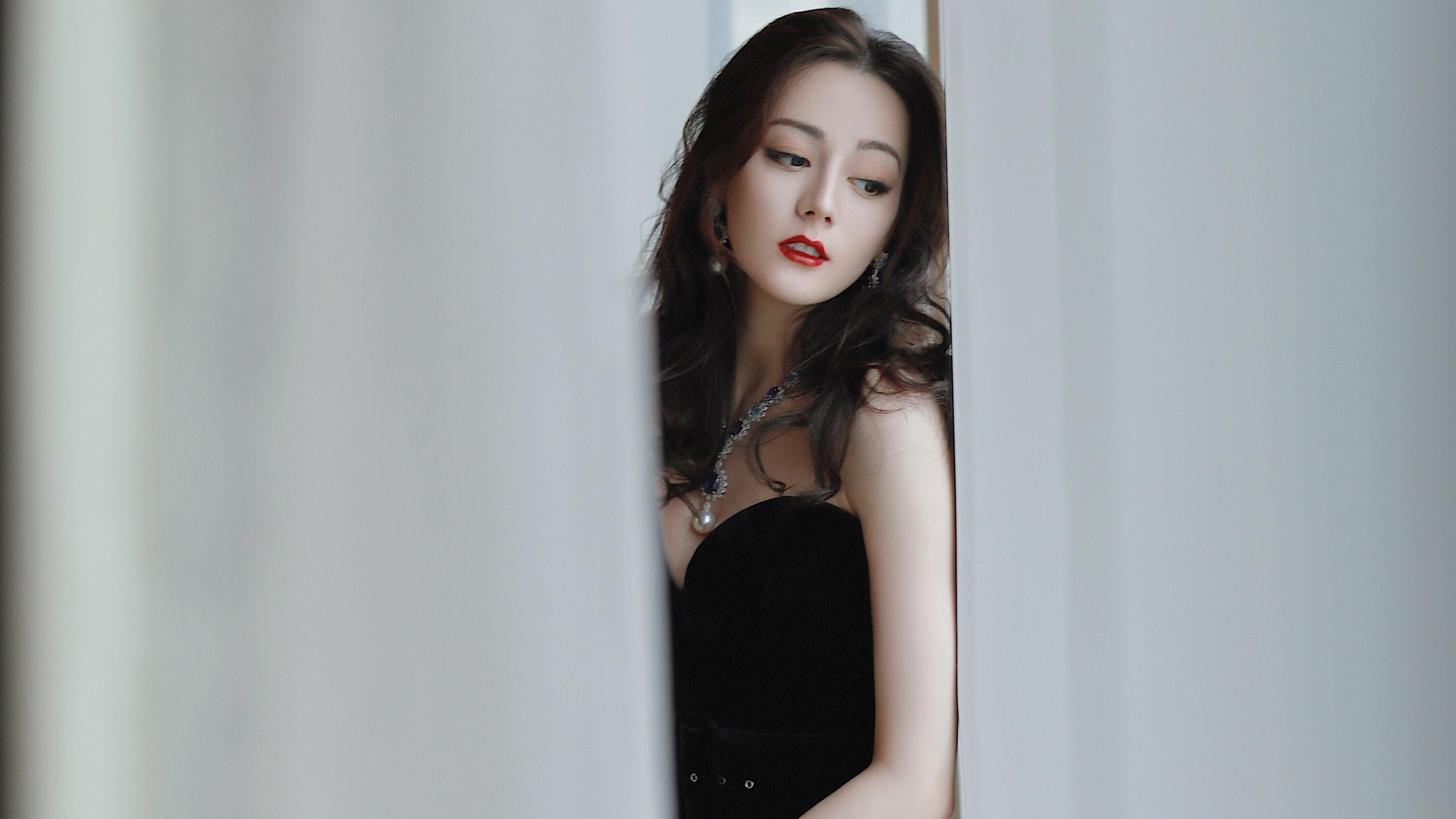 激烈交锋：双方拼尽全力，留下一场经典战役！，激烈冲突