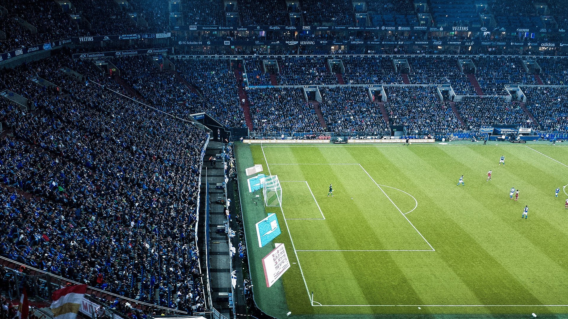 青少年足球训练基地全面升级,配备先进的设施设备,全国青少年足球培训基地