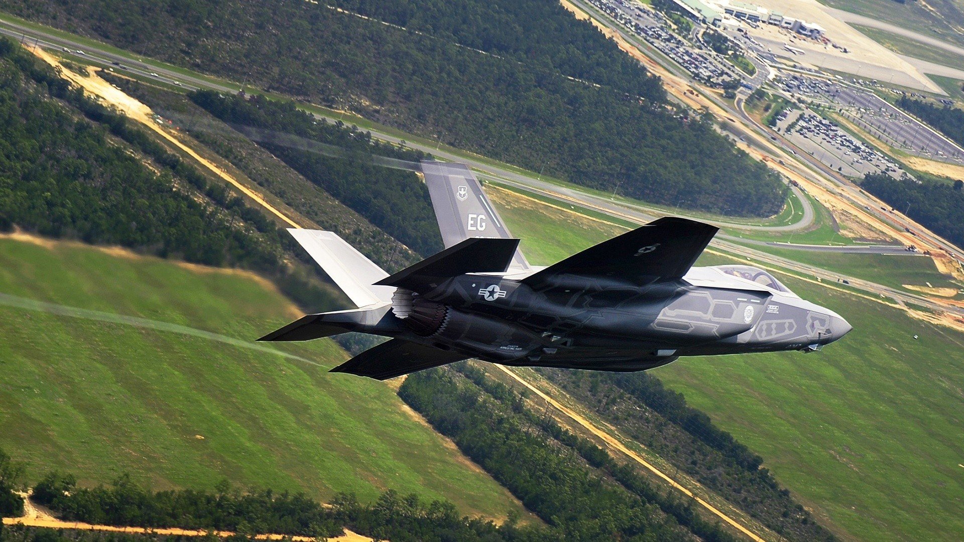 尼克斯压哨战胜快船,季后赛首轮中布伦森贡献关键助攻,尼克斯击败快船