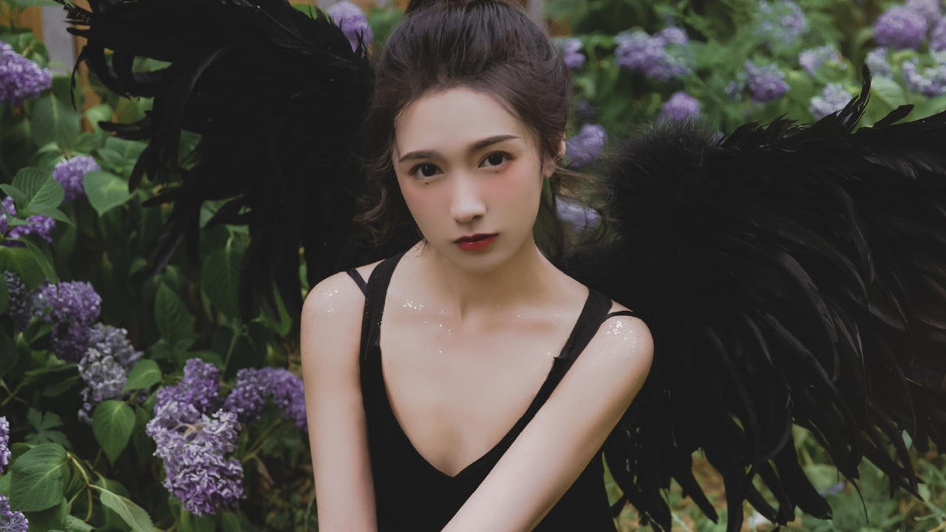 尼克斯压哨战胜快船,季后赛首轮中布伦森贡献关键助攻,尼克斯击败快船