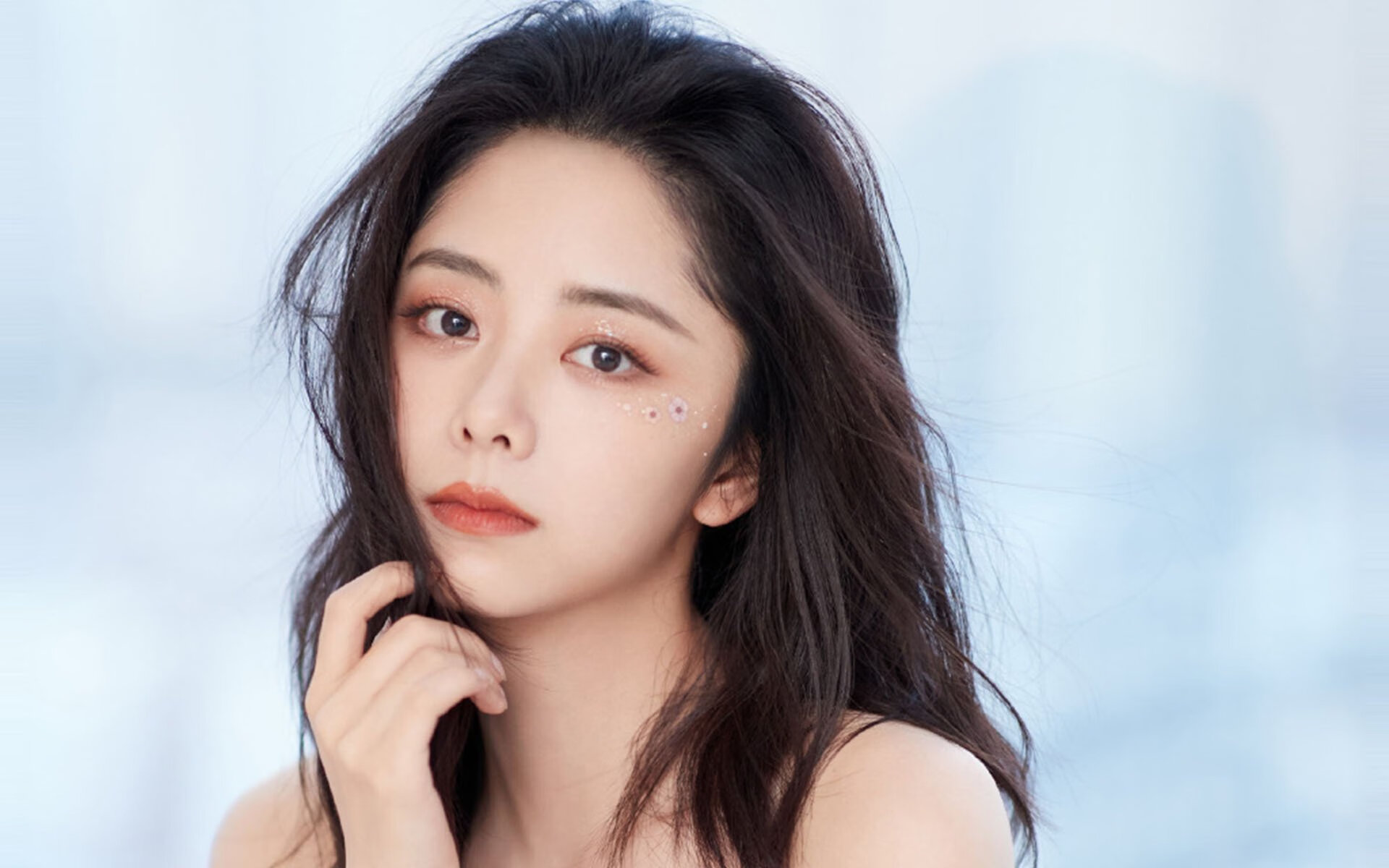 kaiyun体育app-爵士调整防守位置切断对手传球路线，爵士队控球后卫